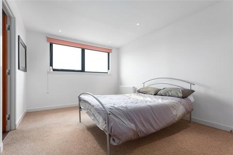 14/2, 1 Meadowside Quay Square, Glasgow, G11 6BS