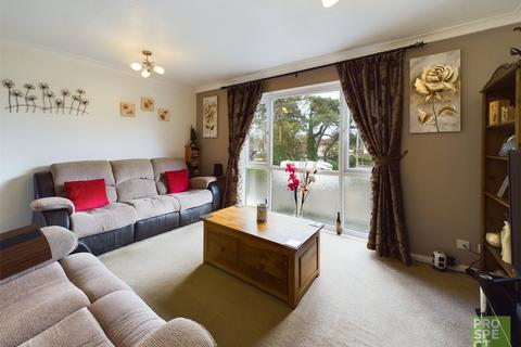 4 bedroom terraced house for sale, Osborne Road, Farnborough, Hampshire, GU14