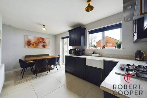 43 Breakspear Road, Ruislip, HA4 7QZ