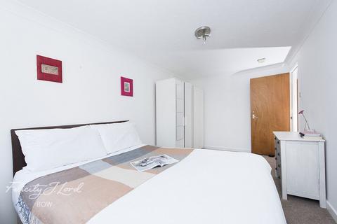 2 bedroom flat for sale, Ireton Street, Bow, E3