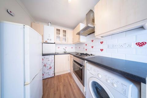 1 bedroom flat to rent, Dames Road, London