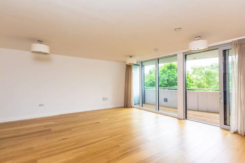 3 bedroom flat to rent, Colonial Drive, Chiswick, London, W4