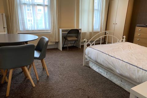 5 bedroom house share to rent, Double Room, Private Shower, All Bills Included