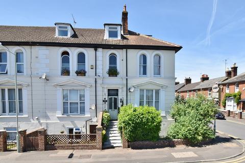 Studio for sale, Wellesley Villas, Ashford, Kent, TN24