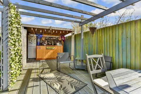 12 Jarrett Avenue, Wainscott, Rochester, ME2 4NL