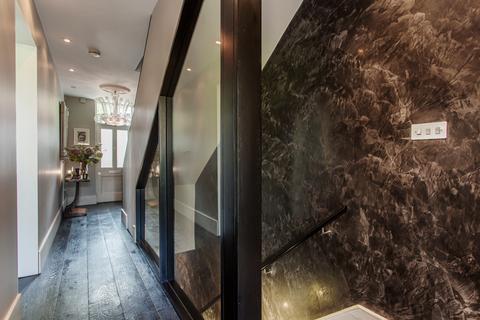 16 Rhondda Grove, London, E3 5AP