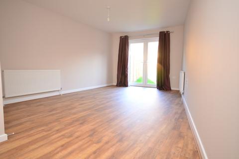3 bedroom townhouse to rent, Cliffe Road Strood ME2