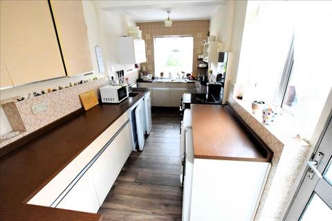 3 bedroom semi-detached house for sale, Boundaries Road, Feltham, Middlesex, TW13