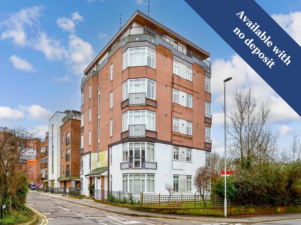 Wood Street, East Grinstead, RH19 1 bed apartment to rent £1,050 pcm (£242 pw)