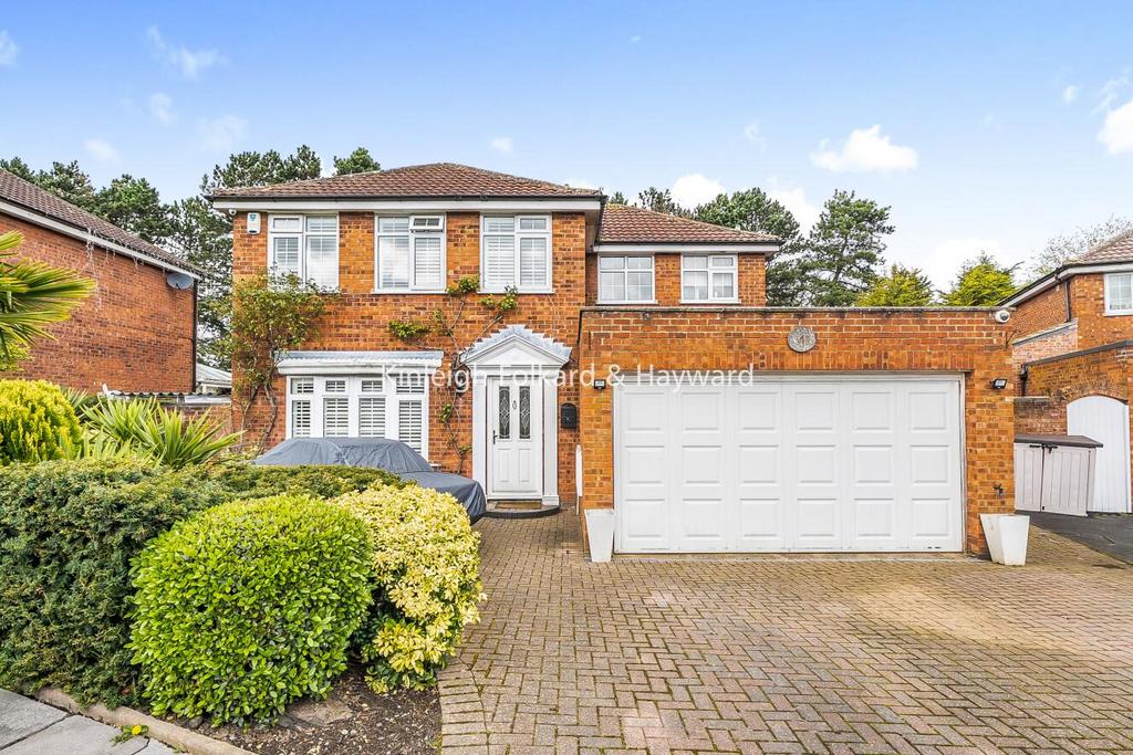 Radnor Close, Chislehurst 4 bed detached house for sale £1,150,000