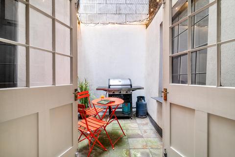 3 bedroom flat for sale, Craven Street, London, WC2N