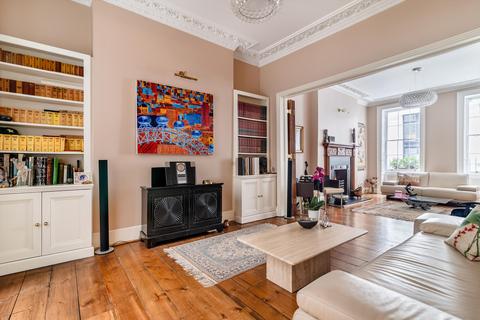 3 bedroom flat for sale, Craven Street, London, WC2N