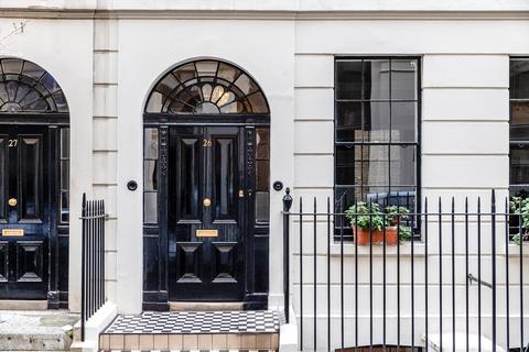 3 bedroom flat for sale, Craven Street, London, WC2N