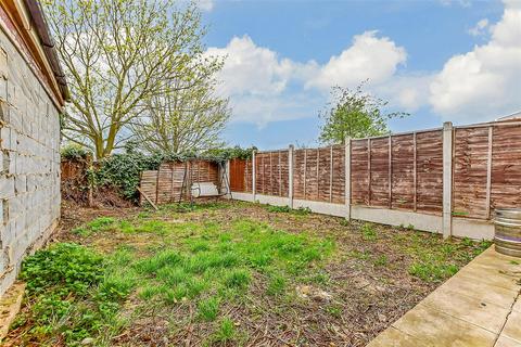 2 bedroom end of terrace house for sale, Erin Close, Ilford, Essex