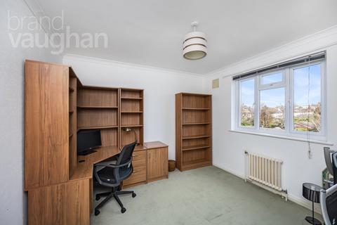 11, Beverley Court Aldrington Close, Hove, BN3 5UB