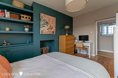 2 bedroom flat for sale, Gibson Gardens, London, N16