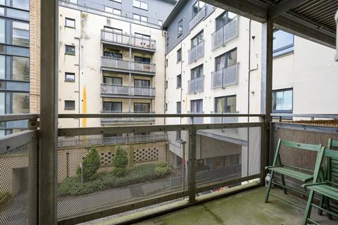 15/4 Hawkhill Close, Edinburgh, EH7 6AL