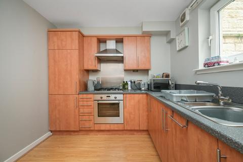 15/4 Hawkhill Close, Edinburgh, EH7 6AL