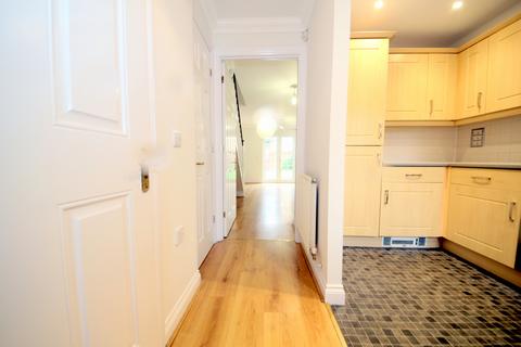 2 bedroom terraced house to rent, Principal Close, Southgate N14