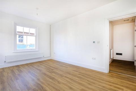 1 bedroom apartment to rent, Station Road, Liss, Hampshire, GU33