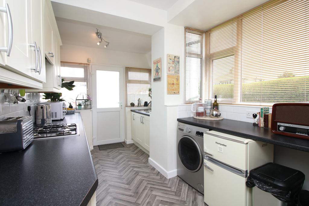Cumberland Avenue, ThorntonCleveleys, FY5 3 bed detached house for