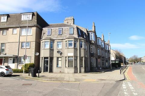 1 bedroom flat to rent, Holburn Street, Top Floor, Aberdeen, AB10