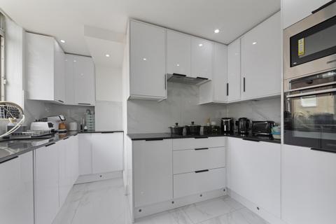 4 bedroom apartment to rent, Park Road, Regents Park, London, NW1