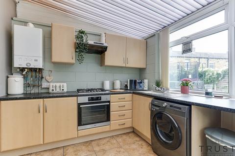 1 bedroom end of terrace house for sale, Batley WF17