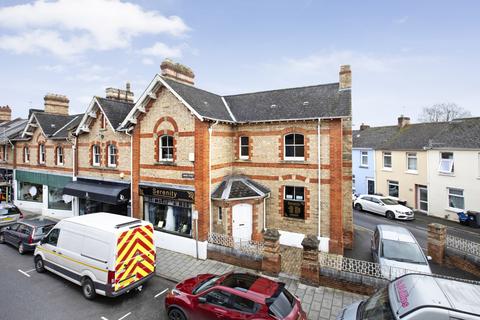 Retail property (high street) to rent, Newton Abbot, Devon, TQ12