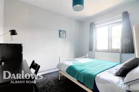 2 bedroom flat to rent, Panteg Mews