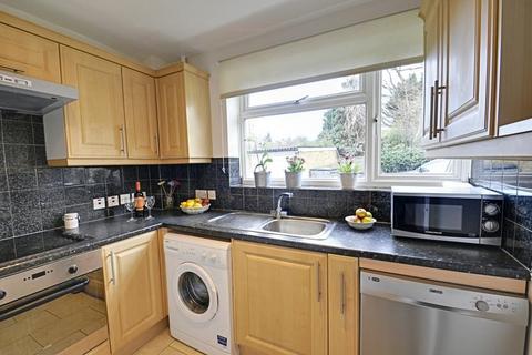 2 bedroom flat for sale, Oxbridge Court , Oxford Road North, London, W4