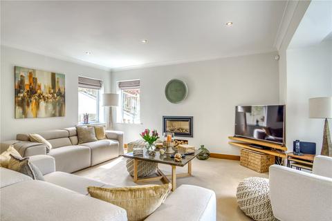 8 De Redvers Road, Poole, BH14 8TS