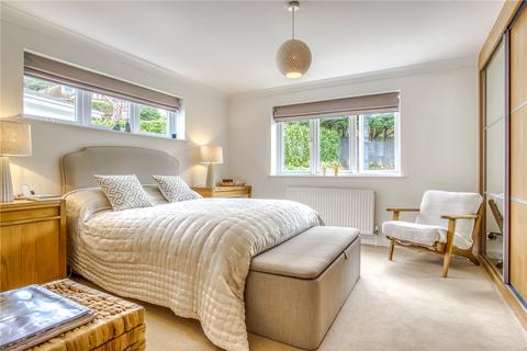 8 De Redvers Road, Poole, BH14 8TS
