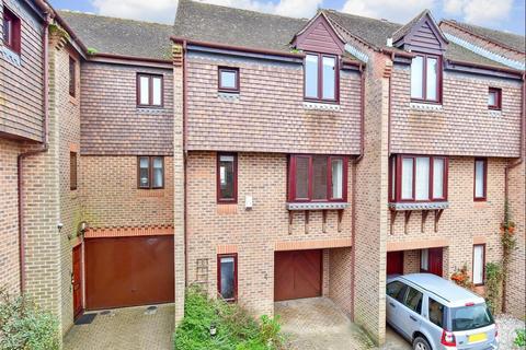 2 bedroom townhouse to rent - The Willows Station Road RH20