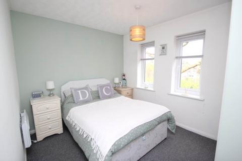 2 bedroom flat for sale, Cambridge Road, Southend On Sea