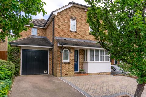 4 bedroom detached house for sale, Chaldon Close, Redhill, Surrey, RH1