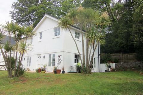 Torquay - 2 bedroom end of terrace house to rent