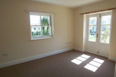 2 bedroom end of terrace house to rent, Meadfoot Sea Road, Torquay
