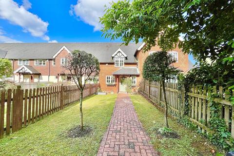 2 bedroom cottage for sale, Bearwood Road, Wokingham RG41