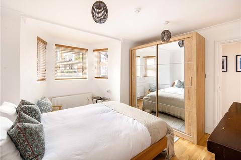 3 bedroom flat for sale, Mount Pleasant Lane, London, E5