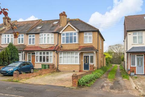 98 Stoneleigh Avenue, Worcester Park, KT4 8XY