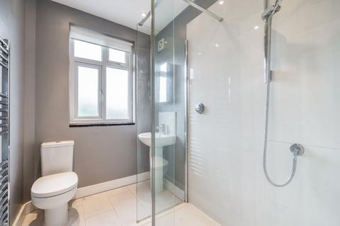98 Stoneleigh Avenue, Worcester Park, KT4 8XY
