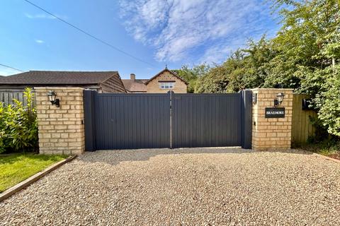 5 bedroom detached house for sale, Filands, Malmesbury, Wiltshire, SN16