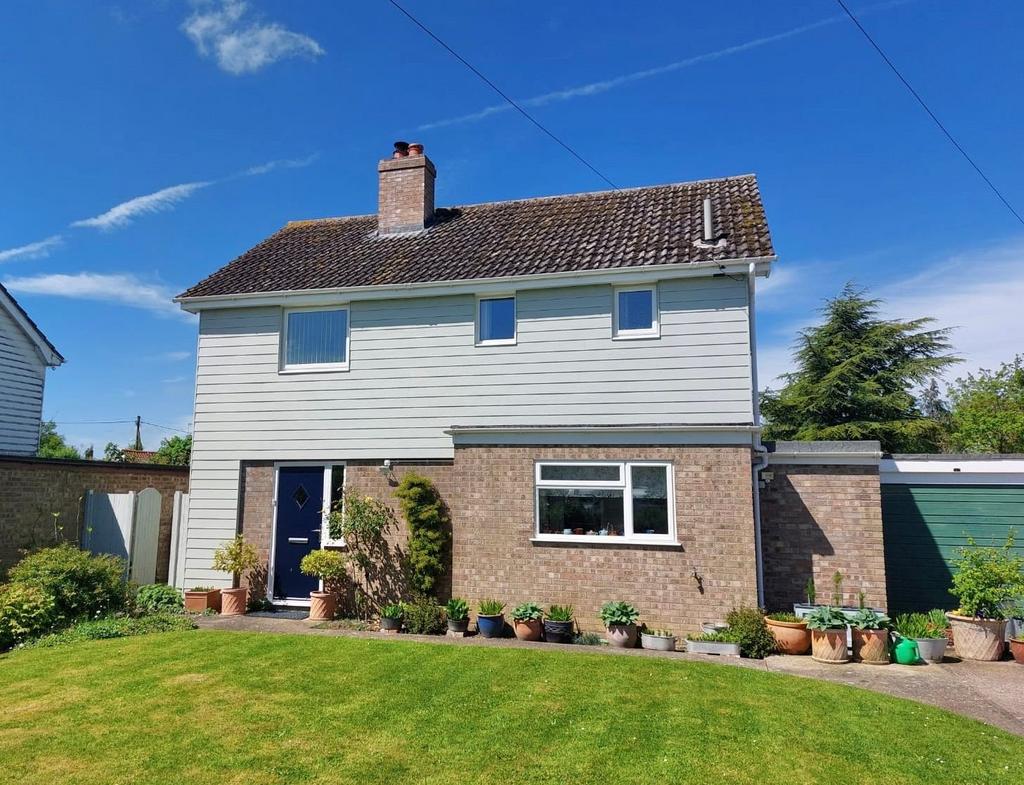 Occold 4 bed detached house for sale £395,000