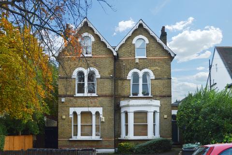 2 bedroom flat to rent, Westbourne Drive Forest Hill SE23