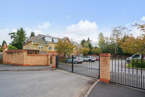 2 bedroom apartment for sale, Badgers Copse, Camberley, Surrey, GU15