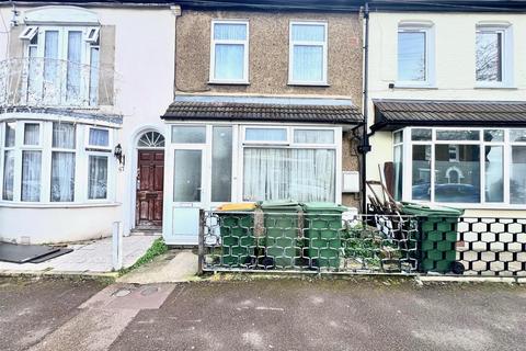 59 Avenons Road, London, E13 8HU
