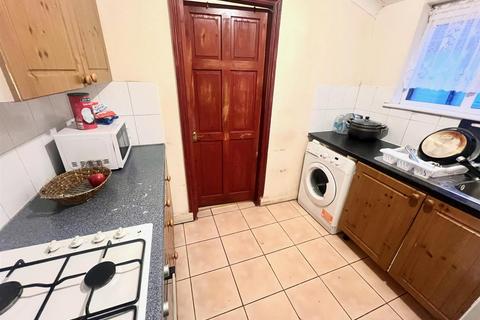 59 Avenons Road, London, E13 8HU