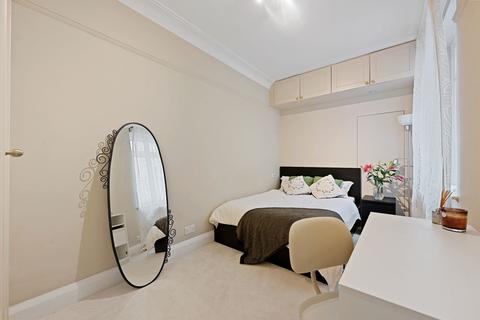 Flat 12a, Allen Mansions Allen Street, London, W8 6UY
