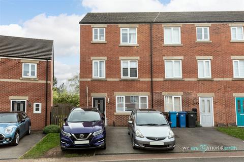 4 bedroom townhouse for sale, Locke Drive, Darnall, S9 3DH